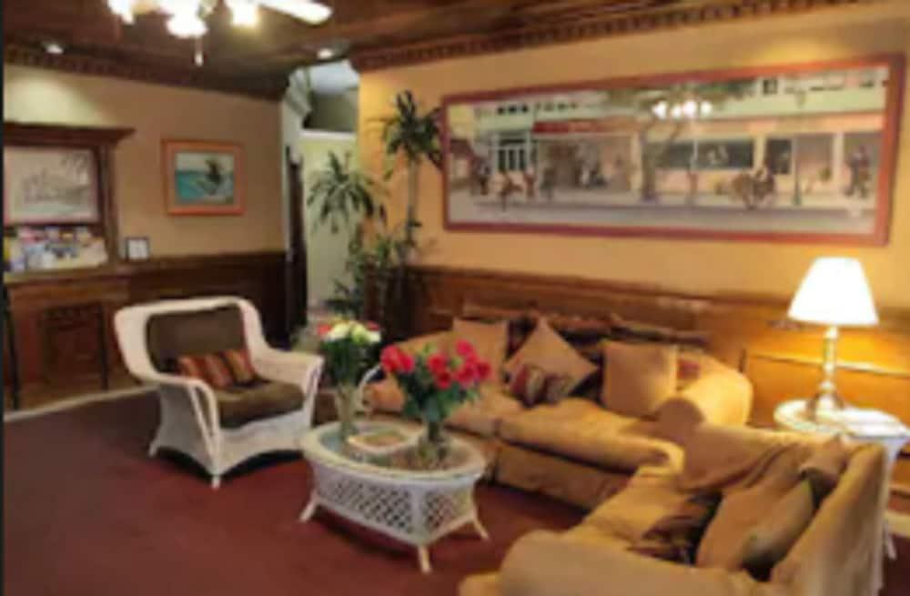 Glenmore Plaza Hotel Avalon Extérieur photo