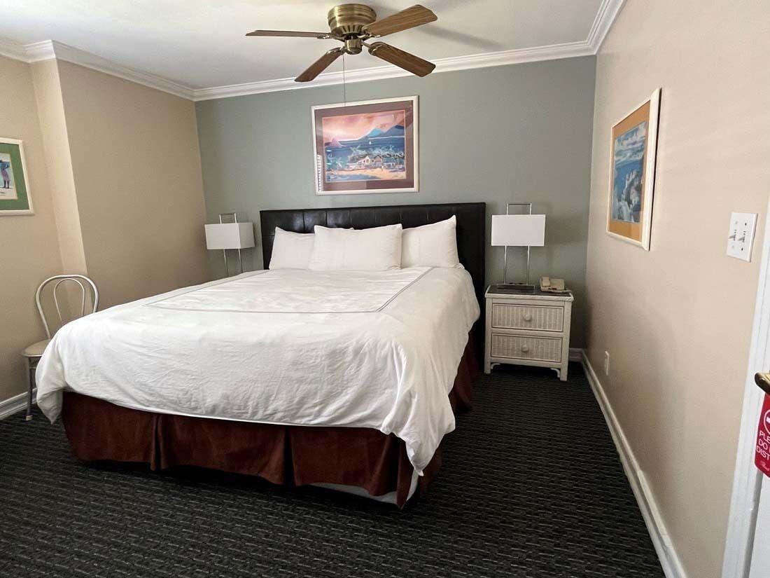 Glenmore Plaza Hotel Avalon Extérieur photo