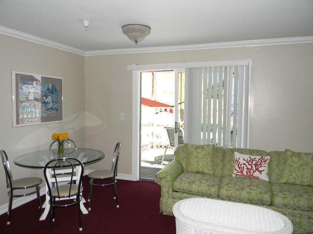Glenmore Plaza Hotel Avalon Extérieur photo
