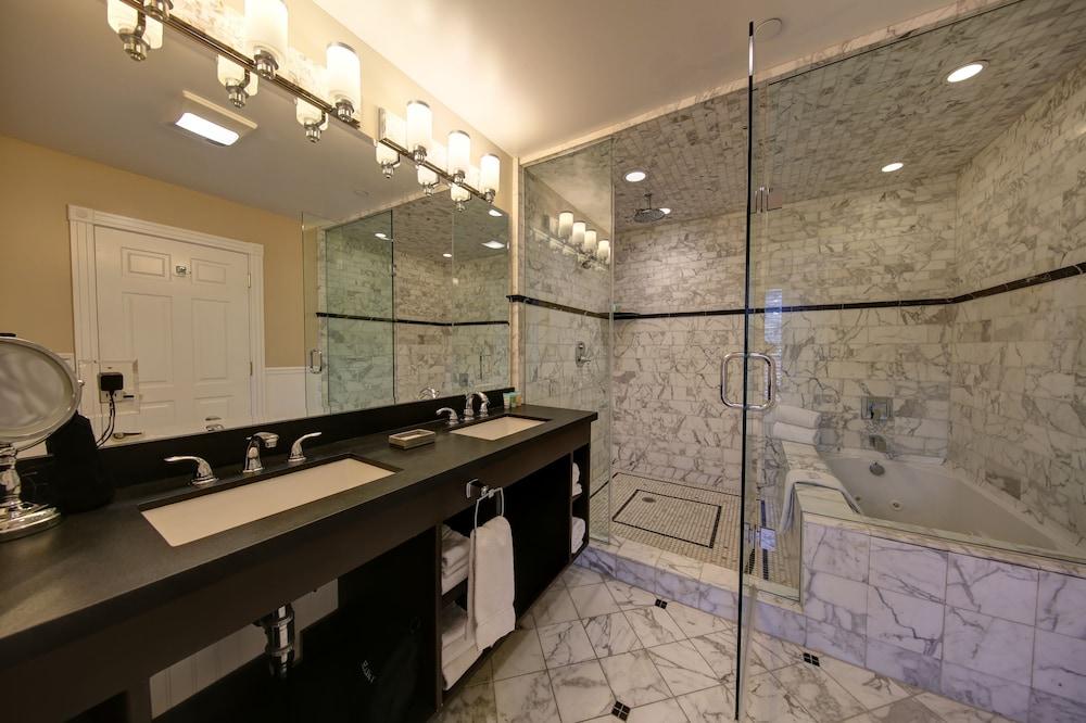 Glenmore Plaza Hotel Avalon Extérieur photo