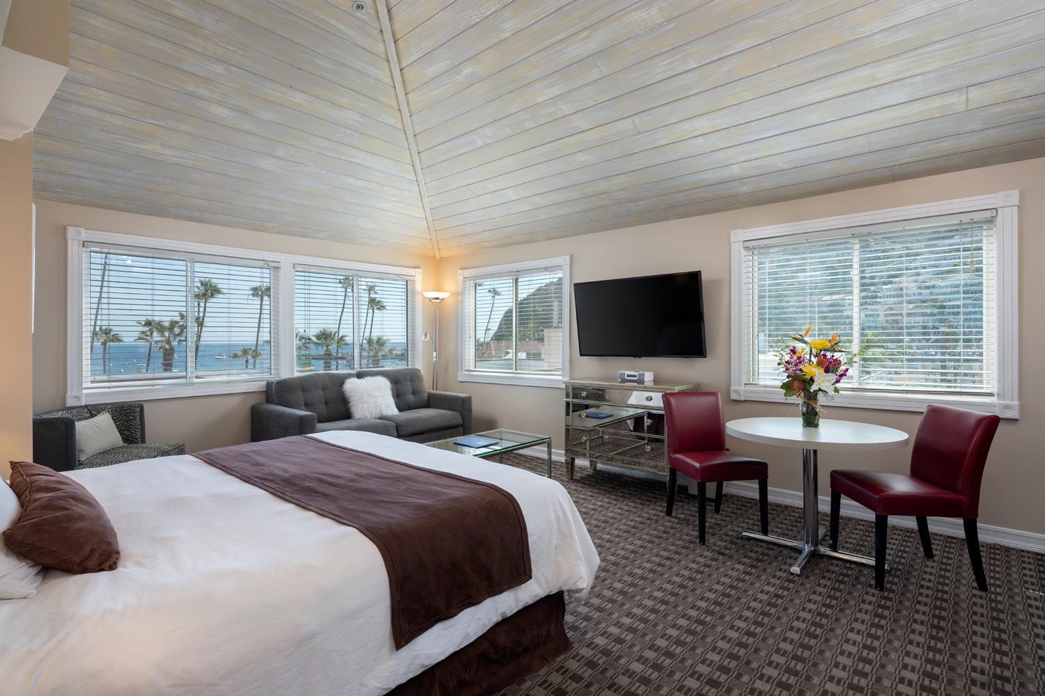Glenmore Plaza Hotel Avalon Extérieur photo