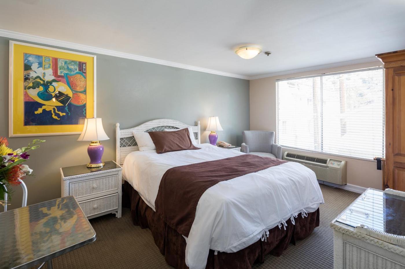 Glenmore Plaza Hotel Avalon Extérieur photo