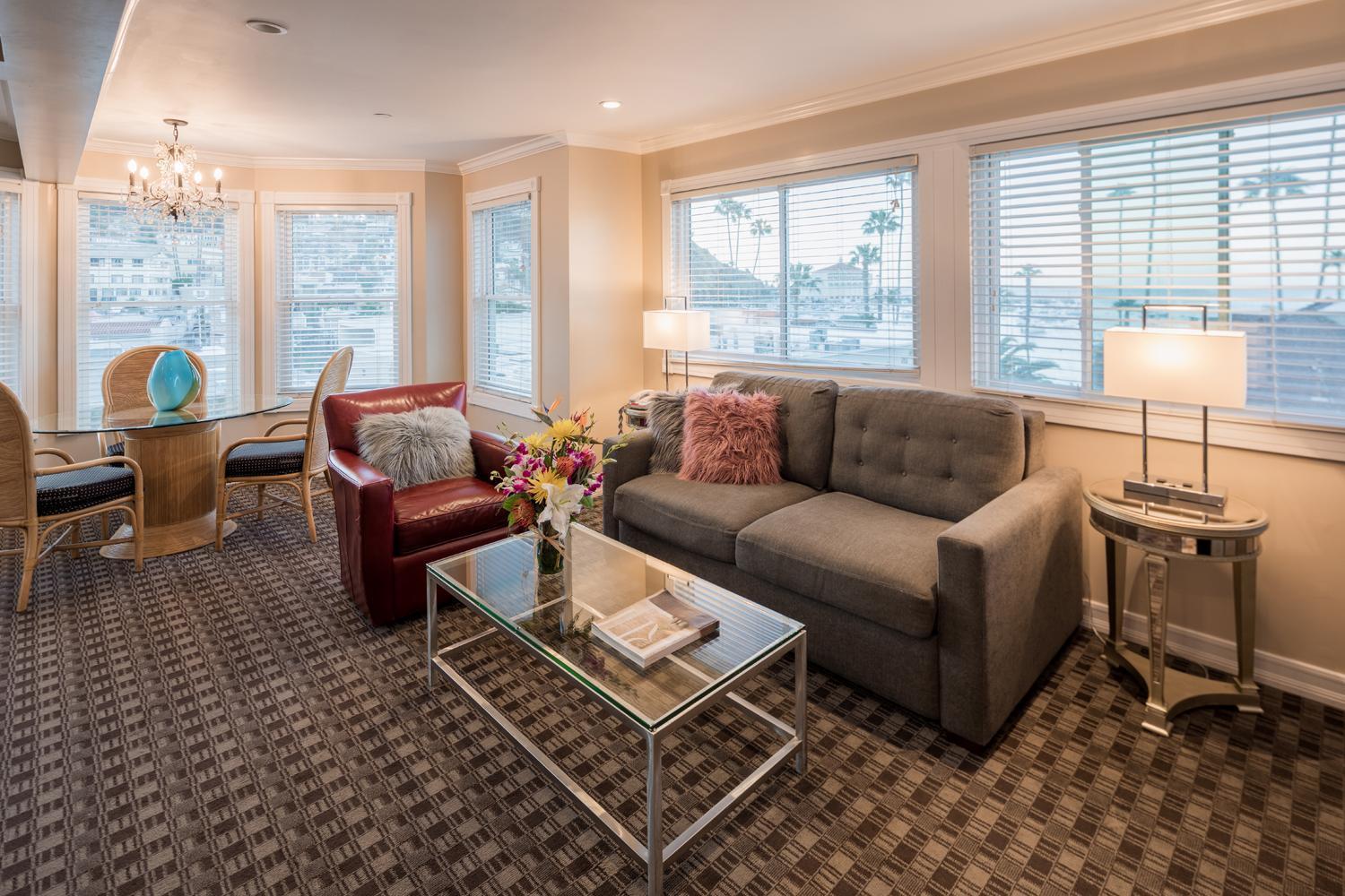 Glenmore Plaza Hotel Avalon Extérieur photo