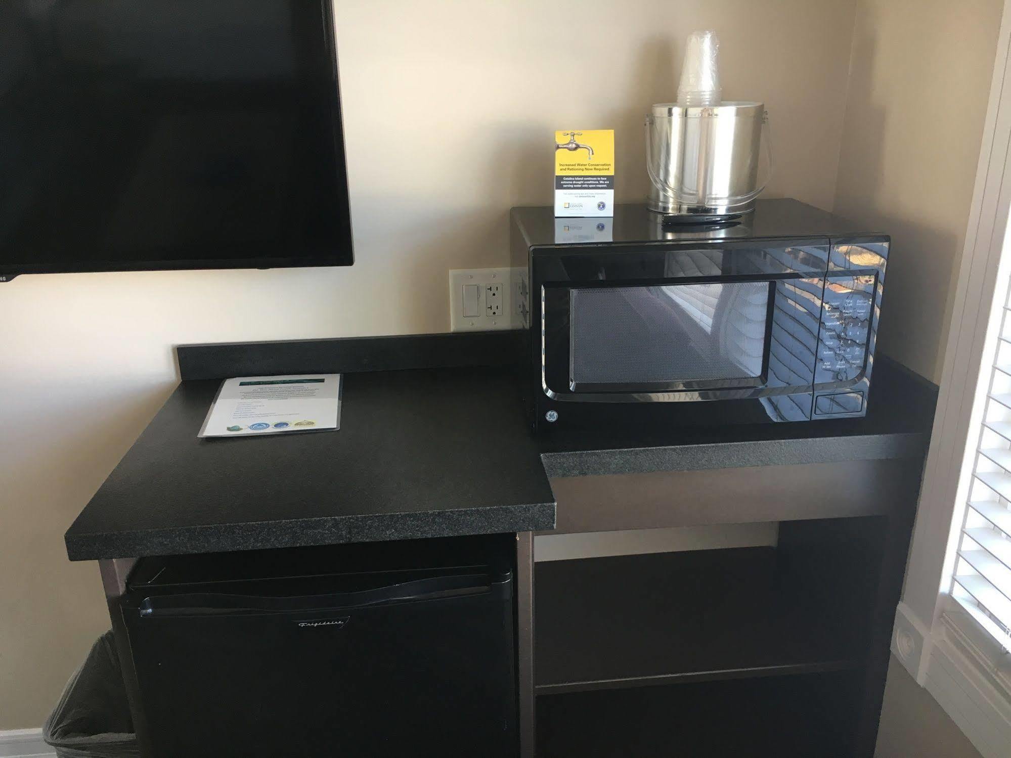Glenmore Plaza Hotel Avalon Extérieur photo